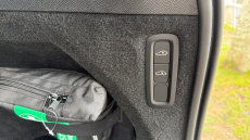 Volvo Xc90 2.0 T8 Recharge PHEV R DESIGN Pro 5dr AWD Auto Estate